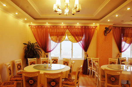 Khách sạn Golden (Hạ Long)